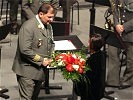 Ein verdientes Dankeschön an Kapellmeister Ernst Herzog