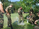 Fünf Tage lang mussten die Soldaten ihr Können unter Beweis stellen. Im Bild: Wettkämpfer aus der Schweiz beim Pionierdienst.