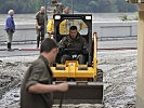 Noch immer helfen mehr als 1.000 Kräfte, die Hochwasserschäden zu beseitigen.