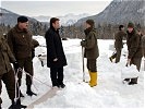 Günther Platter besucht die Soldaten in Bad Ischl...