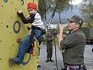 An der Kletterwand bewiesen auch die Kleinsten Geschick und Mut.