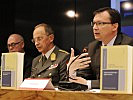 Minister Darabos präsentierte das neue Buch: "Wichtiger Beitrag zur Verbesserung des sicherheitspolitischen Bewusstseinsstandes."