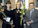 Ex-Heeressportlerin und Karate-Weltmeisterin Ursula Inzinger (l.) hielt die Eröffnungsrede zur Ausstellung.