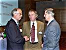 Pausengespräch: Dr. Werner Fasslabend, Dr. Otmar Höll und General Raimund Schittenhelm.