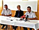 Pressegespräch am 2. Juli 2003 in Eisenstadt: Militärsuperintendent Mag. Oskar Sakrausky, Pfarrerin Mag. Susanne Baus, Militärkommandant Brigadier Johann Luif (v.l.n.r.)