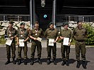 StG77 Bewerb: v.l.n.r. Vzlt Martin Kaiser, Offizierstellvertreter Peter Troschl, Major Ing. Thomas Bernert, Vizeleutnant Rudolf Herzog und Generalmajor Kurt Raffetseder