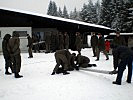 Die Soldaten der Absamer ABC-Abwehrkompanie unterstützen die Durchführung.