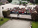 Die Soldaten präsentierten eine Modenschau der besonderen Art.