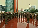 Vor der beeindruckenden Kulisse der UNO-City spielte die Militärmusikkapelle Salzburg.