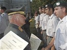 In Enns lernen die Soldaten ihr Handwerk. Im Bild: Der 17. Unteroffizierslehrgang bei seiner Ausmusterung im Juli 2006.