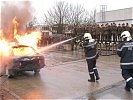 Spektaktulär vor Augen geführt; Ein Fahrzeugbrand...