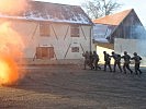 Die Gruppe nähert sich weiter an. (Bild öffnet sich in einem neuen Fenster)
