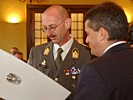 Oberst Karl Wolf erhielt die Urkunde für 15 Jahre Partnerschaft. (Bild öffnet sich in einem neuen Fenster)