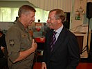 Generalmajor Dieter Heidecker und LH-Stellvertreter Wilfried Haslauer. (Bild öffnet sich in einem neuen Fenster)