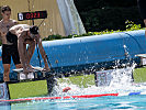 Bei der Schwimmstaffel sind 4 x 50 Meter zu schwimmen. (Bild öffnet sich in einem neuen Fenster)