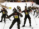 Massenstart beim Einzel-Patrouillenlauf. (Bild öffnet sich in einem neuen Fenster)