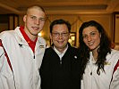 Minister Darabos mit Dinko und Mirna Jukic. (Bild öffnet sich in einem neuen Fenster)