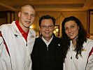 Minister Darabos mit Dinko und Mirna Jukic. (Bild öffnet sich in einem neuen Fenster)