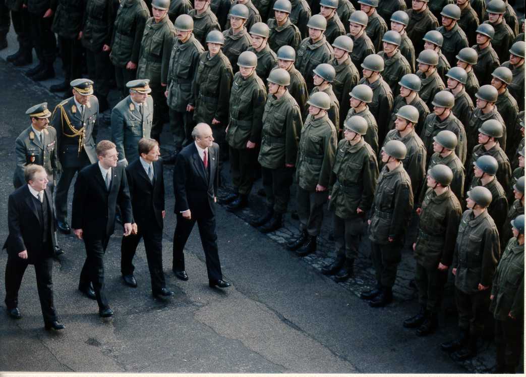 Abschreiten der Front.