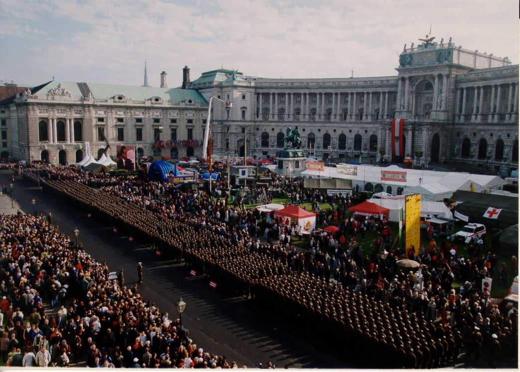 Feierliche Angelobung von 1100 Rekruten.