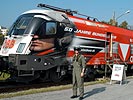 Ein Hingucker: Die Taurus-Lok der ÖBB im Bundesheer-Design. (Bild öffnet sich in einem neuen Fenster)