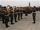 Den Auftakt in Hörsching gibt die Militärmusik Oberösterreich. (Bild öffnet sich in einem neuen Fenster)