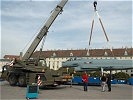 Auch ein maßstabgetreues Modell des Eurofighter Typhoon... (Bild öffnet sich in einem neuen Fenster)