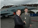 Minister Platter und der neue Militärkommandat von Wien Brigadier Reißner. (Bild öffnet sich in einem neuen Fenster)