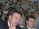 Platter ist stolz auf das neue Bundesheer: "Modern stark und schnell!". (Bild öffnet sich in einem neuen Fenster)