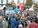 ... wie der neue Hubschrauber S70 "Black Hawk". (Bild öffnet sich in einem neuen Fenster)