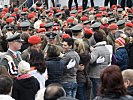 Rekord: Mehr als 300 Paare tanzten am Wiener Heldenplatz. (Bild öffnet sich in einem neuen Fenster)