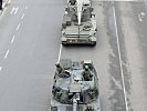Die letzten Meter der Panzerkolonne vor dem Heldenplatz. (Bild öffnet sich in einem neuen Fenster)