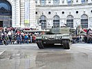Der Kampfpanzer "Leopard" begeisterte das Publikum. (Bild öffnet sich in einem neuen Fenster)