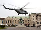 Die kroatische "MilMi171" kurz vor der Landung in Wien. (Bild öffnet sich in einem neuen Fenster)