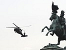 Auch der S-70 "Black Hawk" setzte punktgenau auf. (Bild öffnet sich in einem neuen Fenster)