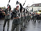 Die Soldaten exerzieren mit dem Sturmgewehr 58... (Bild öffnet sich in einem neuen Fenster)