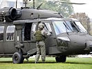 Der Techniker gibt dem Piloten das Okay zum Abstellen der Turbinen. (Bild öffnet sich in einem neuen Fenster)