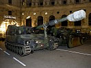 Planmäßig erreichen die Panzer den Heldenplatz... (Bild öffnet sich in einem neuen Fenster)