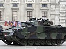 Der Schützenpanzer "Ulan" gibt Feuerunterstützung. (Bild öffnet sich in einem neuen Fenster)