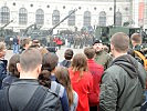 Rund 2.000 Schüler besuchen den Heldenplatz. (Bild öffnet sich in einem neuen Fenster)