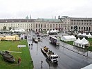 Blick auf den Heldenplatz vom Dach des äußeren Burgtores. (Bild öffnet sich in einem neuen Fenster)