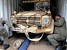 Die letzten Vorbereitungen für die Entladung des "Sandviper" Fahrzeuges. (Bild öffnet sich in einem neuen Fenster)