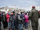 Bei rund 1.500 Schülern hatten die Info-Offiziere alle Hände voll zu tun. (Bild öffnet sich in einem neuen Fenster)