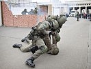 ...gehören zu einer Kaderpräsenz-Einheit. (Bild öffnet sich in einem neuen Fenster)