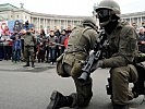 Die Kadersoldaten des Jägerbataillons 25 bei ihrer Gefechtsvorführung.
