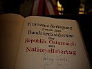 Ein Blick auf das Goldene Buch der Krypta. (Bild öffnet sich in einem neuen Fenster)
