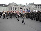 Die Gardemusik marschiert am Heldenplatz ein. (Bild öffnet sich in einem neuen Fenster)