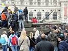 Publikumsmagneten: Der Kampfpanzer "Leopard"... (Bild öffnet sich in einem neuen Fenster)