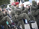 Nahkampfvorführung der Gardesoldaten. (Bild öffnet sich in einem neuen Fenster)