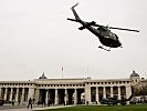 Fünf Heeres-Hubschrauber sind am Wiener Heldenplatz gelandet. (Bild öffnet sich in einem neuen Fenster)